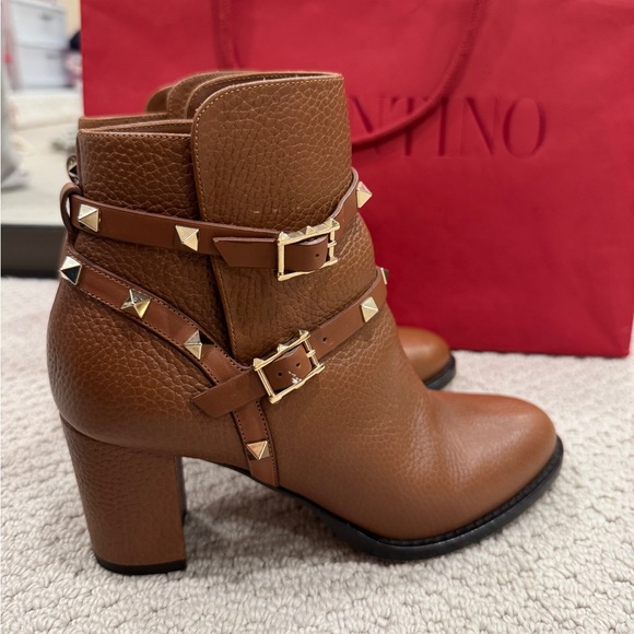 Authentic Valentino Rockstud Boots EU37 - Picture 4 of 12